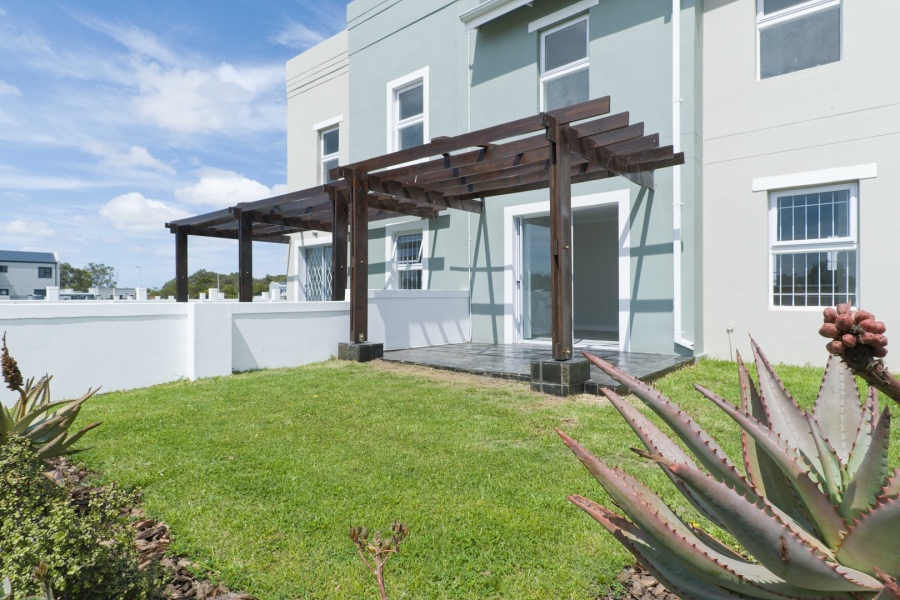 To Let 2 Bedroom Property for Rent in Parsonsvlei Eastern Cape